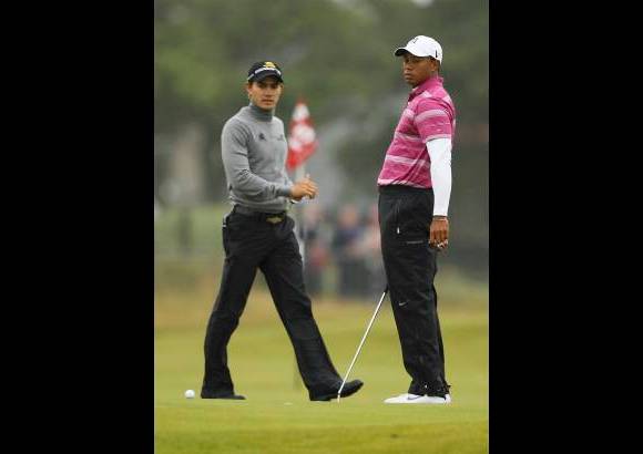 Reuters - Camilo estuvo de tu a tu con Tiger Woods.