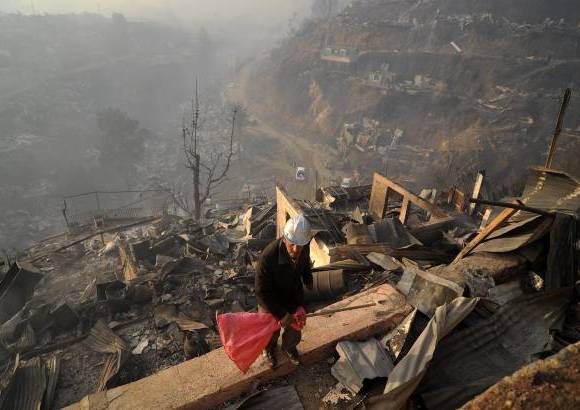 AFP - Alrededor de 700 damnificados pasaron la noche en una decena de albergues que fueron habilitados.