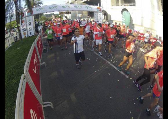 Esteban Jaramillo y Sebastián Salazar - Más de 10 mil competidores se dieron cita en esta histórica cita deportiva que se corría en las modalidades de 5, 10, 21 y 42 kilómetros.