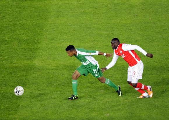Colprensa - El &quot;Expreso Rojo&quot; sum&#243; 19 puntos en la jornada y el Cali con uno menos qued&#243; por fuera.