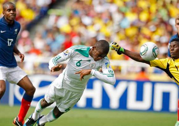Reuters - La despedida del Mundial sub-20 en una de las plazas más taquillera no podía ser mejor. Cinco goles, 120 minutos de buen fútbol, un equipo contundente en ataque como Francia, otro generoso en el derroche físico como Nigeria, un marco espectacular y la permanente ola en la tribuna.