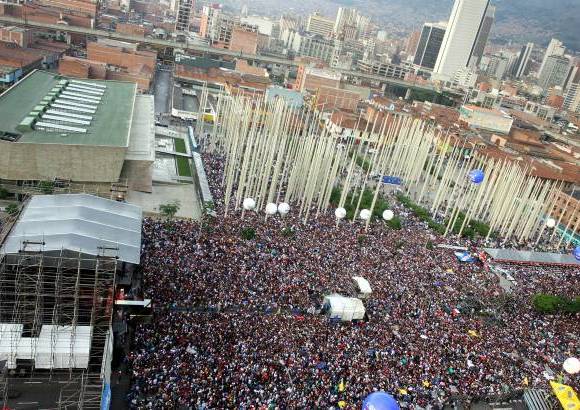 Henry Agudelo - El concierto de Juanes el 16 de octubre de 2005 en la calle San Juan fue multitudinario.