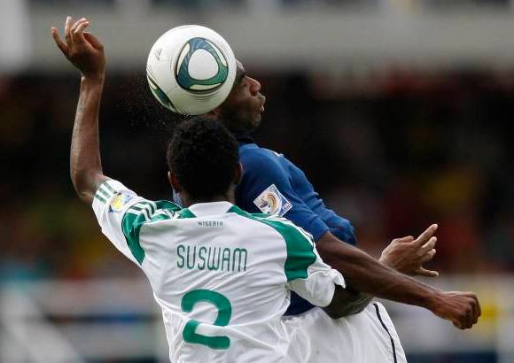 Reuters - Al final celebró el campeón de Europa. Y lloraron las Águilas africanas, que tenían enrutado su vuelo hacia semifinales, pero por descuidos en zona defensiva y poca fortuna en ataque, deberán tomar otra dirección, a casa.