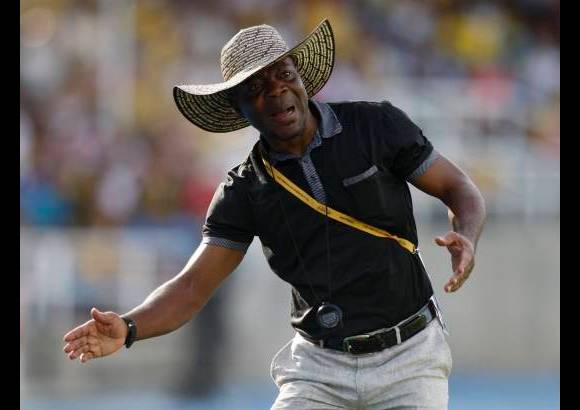 Reuters - El técnico John Obuh de Nigeria se lamentó al final por la eliminación de las Águilas africanas.