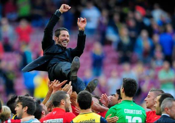 AP - Diego Simenone conquista una Liga para el Atl&#233;tico de Madrid luego de 18 a&#241;os.