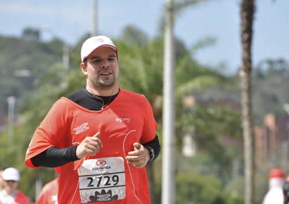 Esteban Jaramillo y Sebasti&#225;n Salazar - M&#225;s de 10 mil competidores se dieron cita en esta hist&#243;rica cita deportiva que se corr&#237;a en las modalidades de 5, 10, 21 y 42 kil&#243;metros.