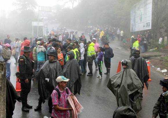 Foto cortes&#237;a Polic&#237;a Antioquia - La v&#237;a a Buritic&#225; se encuentra cerrada y controlada por las autoridades militares y de Polic&#237;a.