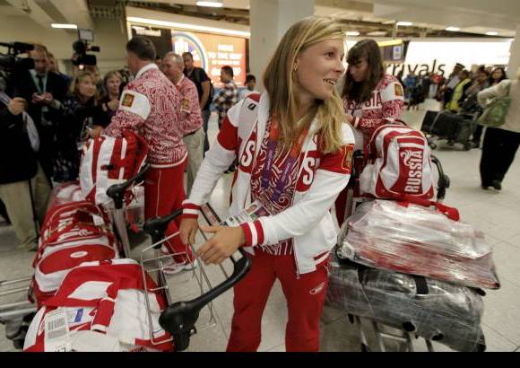 AP - Los dueños del espectáculo, los deportistas y las distintas delegaciones ya comenzaron a llegar a Londres.