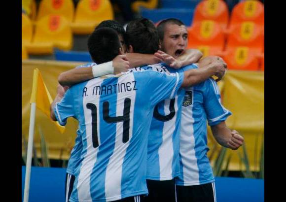 Esteban Vanegas - Erik Lamela, en dos oportunidades y en cobros desde el punto penalti en los minutos 42 y 64, le dio la victoria a los dirigidos por W&#225;lter Perazzo.