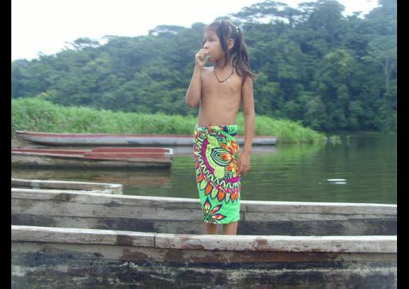 Nelson Matta - Para llegar a la comunidad Parar&#225; Puru, hay que recorrer 40 minutos en lancha por el r&#237;o Chagres.