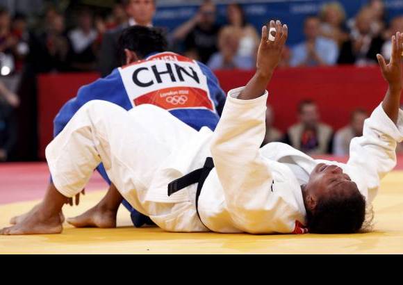 Foto Reuters - Al final lleg&#243; la recompensa, otra medalla para nuestro pa&#237;s.