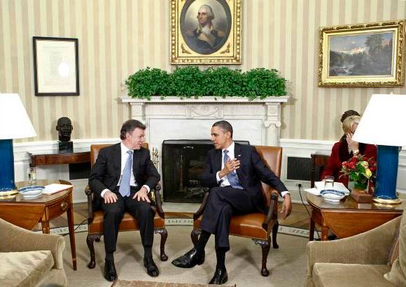 Reuters - Los presidentes de Estados Unidos, Barack Obama, y de Colombia, Juan Manuel Santos, acordaron un plan de acci&#243;n que permita que el Tratado de Libre Comercio sea aprobado en el Congreso de ese pa&#237;s.
