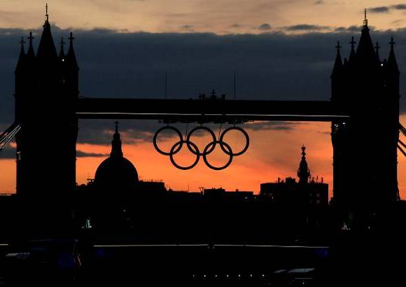 AP - En cada rincón de la ciudad británica se respira y se vive el ambiente deportivo de cara a los Juegos Olímpicos que serán inaugurados el 27 de julio.