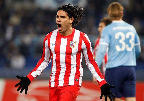 Reuters - El colombiano Falcao Garc&#237;a anot&#243; dos tantos en la Liga Europa en el triunfo del Atl&#233;tico ante Lazio.