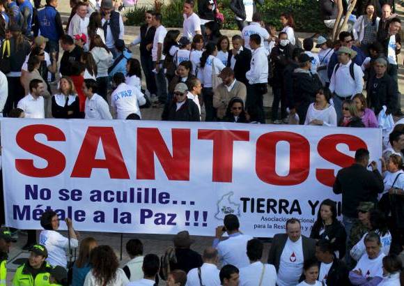 Colprensa - Los manifestantes mostraron su apoyo al proceso de paz que adelanta el Gobierno con las Farc.