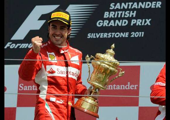 Reuters - Con su victoria en Silverstone, Fernando Alonso llegó a 112 puntos y es el tercero en la clasificación de pilotos.