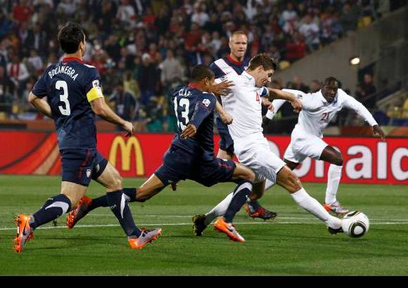 Reuters - Varias acciones de gol para ambos equipos, pero el marcador se qued&#243; en el empate 1-1.