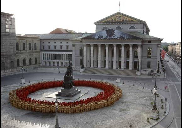 Reuters - La producci&#243;n se dio con motivo de la inauguraci&#243;n del Festival de &#211;pera de M&#250;nich, revel&#243; el propio artista.