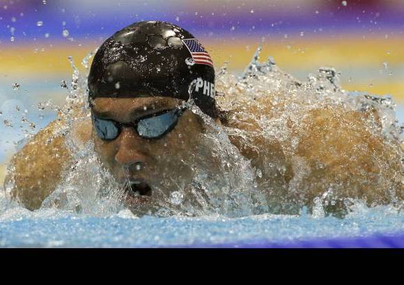 AP - Cuatro años más tarde, en Pekín, subió a lo más alto del podio en las mismas pruebas que lo hizo en la capital griega y también en los 4x100 libre y los 200 libre.