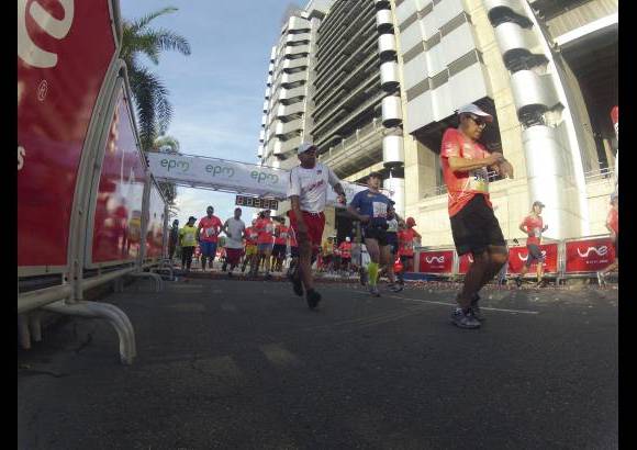 Esteban Jaramillo y Sebastián Salazar - Más de 10 mil competidores se dieron cita en esta histórica cita deportiva que se corría en las modalidades de 5, 10, 21 y 42 kilómetros.