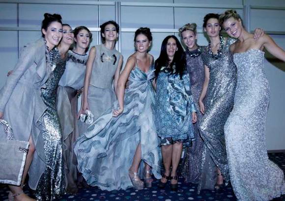 Edwin Bustamante - Tras finalizar el desfile, la foto del recuerdo y de la espontaneidad.