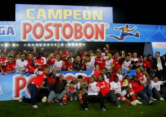 Colprensa - El Independiente Santa Fe conquist&#243; este domingo, despu&#233;s de 37 a&#241;os de espera, el s&#233;ptimo t&#237;tulo en el f&#250;tbol colombiano.