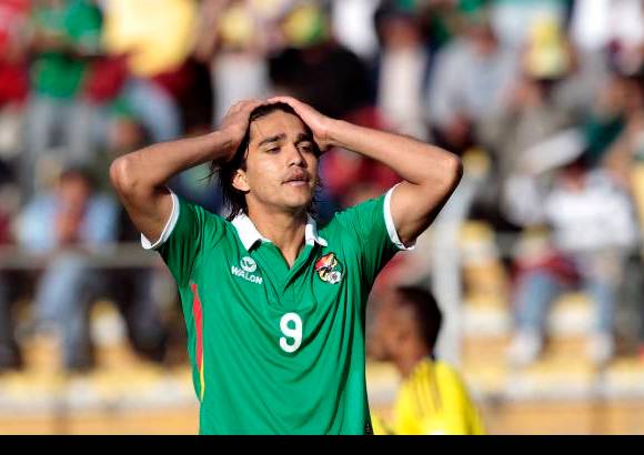 Reuters - Bolivia apenas mostr&#243; chispazos de su mejor f&#250;tbol sobre el final pero no le alcanz&#243;.
