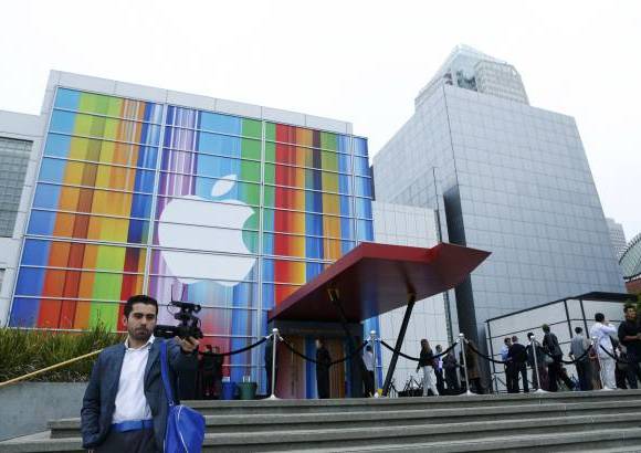 Reuters - En el evento en San Francisco Apple, record&#243; que vendi&#243; m&#225;s de 243 millones de iPhones desde su lanzamiento en el 2007.