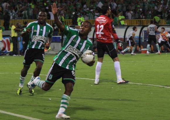 Esteban Vanegas - Dorlan Pab&#243;n marc&#243; el primer gol del partido.