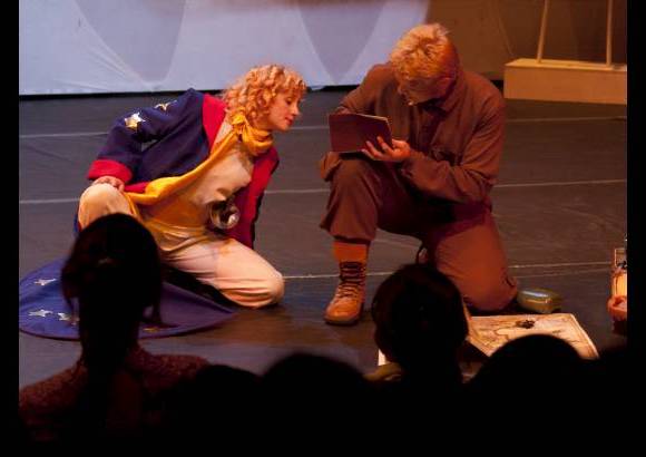 Cortes&#237;a - El Principito se ha llevado a varios formatos. En teatro, por ejemplo, se present&#243; en el Peque&#241;o Teatro.