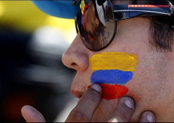 Juan Antonio S&#225;nchez - Colorido y compa&#241;erismo se ve en las tribunas cada vez que juega Colombia.