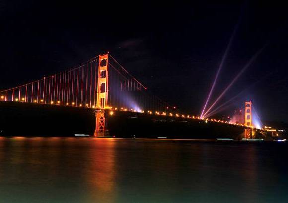 Reuters - El emblemático puente Golden Gate de la ciudad de San Francisco, una de las obras de ingeniería más admiradas del mundo, cumplió 75 años.