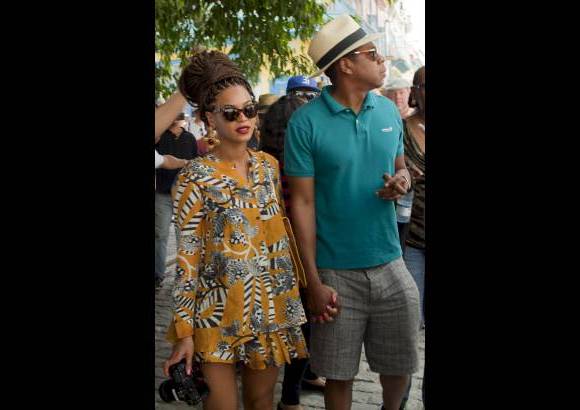 AP - Beyonce y Jay-Z comieron platillos cubanos como pollo y pescado con los famosos "moros y cristianos" (arroz con frijoles).