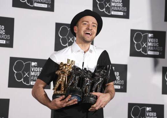 Reuters - El ganador de la noche Justin Timberlake.