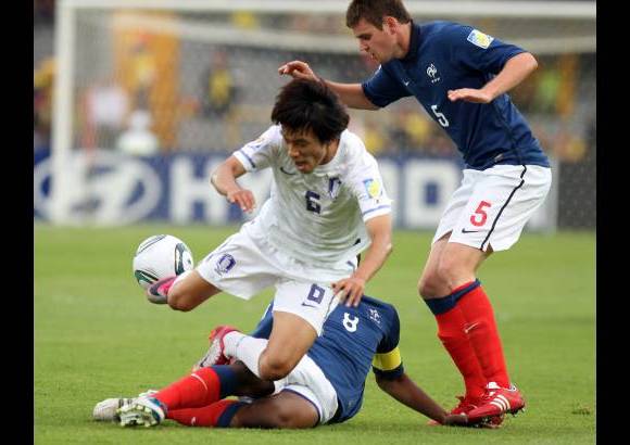 Colprensa - Francia se recuper&#243; de la goleada contra Colombia. El conjunto asi&#225;tico ven&#237;a de derrotar 2-0 a Mal&#237;.