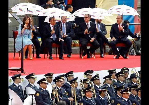 Reuters - A la toma de posesi&#243;n asistieron 16 jefes de Estado m&#225;s el Pr&#237;ncipe Felipe, de Espa&#241;a.