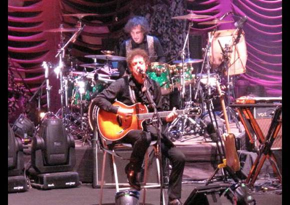 Claudia Mar&#237;a Arango - El 11 de mayo de 2010, Gustavo Cerati se present&#243; por &#250;ltima vez en Medell&#237;n llenando la Plaza de Toros La Macarena con el mejor rock en espa&#241;ol. Cerati muri&#243; este jueves despu&#233;s de permanecer 4 a&#241;os en coma.