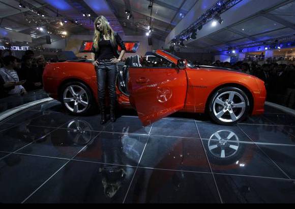 Reuters - La compañía estadounidense también aprovechó la feria para exhibir su deportivo Chevrolet Camaro.