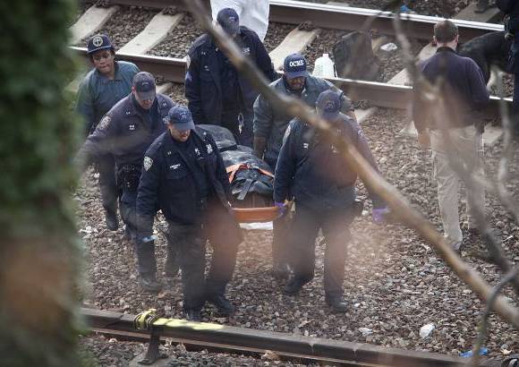 Reuters - Algunos testigos se&#241;alaron que el tren podr&#237;a circular a una velocidad superior a la habitual.