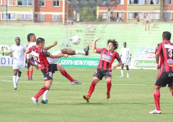 Colprensa - Los cafeteros perdieron en casa un invicto de cuatro fechas.