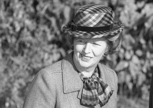 Reuters - Nacida el 13 de octubre de 1925 en Grantham (norte de Inglaterra), la pol&#237;tica &quot;tory&quot; proced&#237;a de una familia de modestos recursos pues su padre hab&#237;a sido propietario de dos tiendas de comestibles.