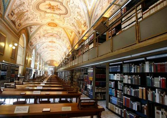 AP - La biblioteca contiene una de las mejores colecciones del mundo de manuscritos ilustrados.
