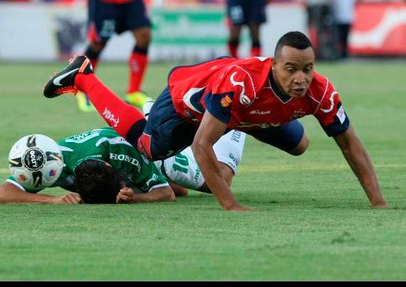 Juan Antonio S&#225;nchez - El Independiente Medell&#237;n gole&#243; 3-0 a Cali en el estadio Atanasio Girardot.