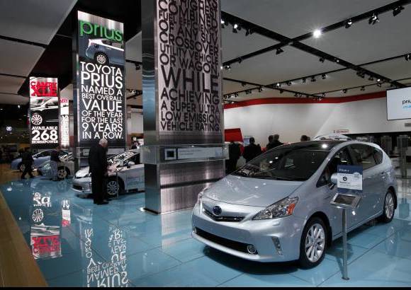 AP - Los fabricantes japoneses, especialmente Toyota, tercero por ventas en Estados Unidos en 2011, lleg&#243; a Detroit con la intenci&#243;n de reavivar su industria tras el devastador terremoto en ese pa&#237;s.