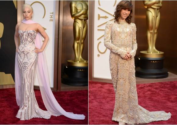 AP - Lady Gaga in Versace y la nominada Sally Hawkins in Valentino.