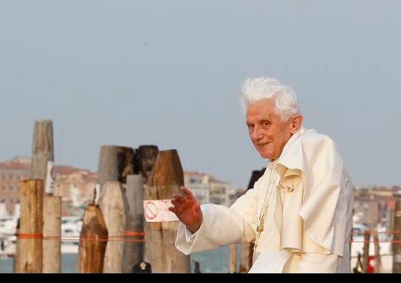 Reuters - En la &#250;ltima parte de su visita a Venecia, el papa pronunci&#243; un discurso ante representantes de la cultura y econom&#237;a de esta ciudad.