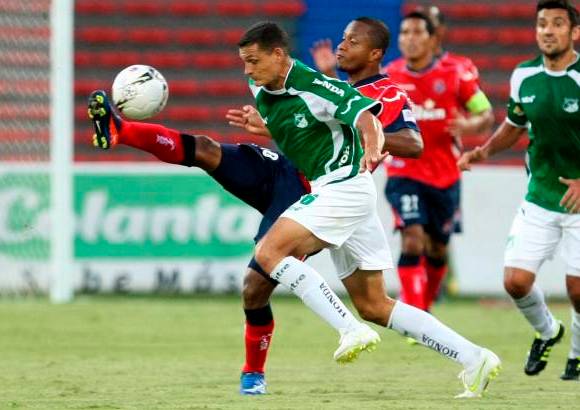 Juan Antonio S&#225;nchez - El Independiente Medell&#237;n gole&#243; 3-0 a Cali en el estadio Atanasio Girardot.