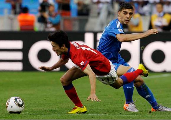 AP - La propuesta futbol&#237;stica de Corea del Sur fue infinitamente superior ante una Grecia cuya gloria europea cada vez luce m&#225;s a la distancia.