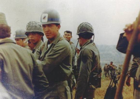 - Ch&#225;vez fue confundador en 1982 del Movimiento Bolivariano Revolucionario 200 en medio de la crisis econ&#243;mica y social que conllev&#243; al llamado Caracazo en 1989.