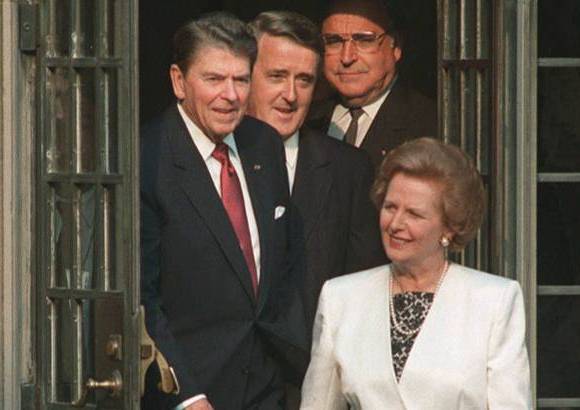 AP - Tambi&#233;n marcaron los a&#241;os de Thatcher su fuerte alianza con el expresidente de EEUU Ronald Reagan y su oposici&#243;n al comunismo, si bien se dej&#243; seducir por el carisma del reformador sovi&#233;tico Mijail Gorbachov.